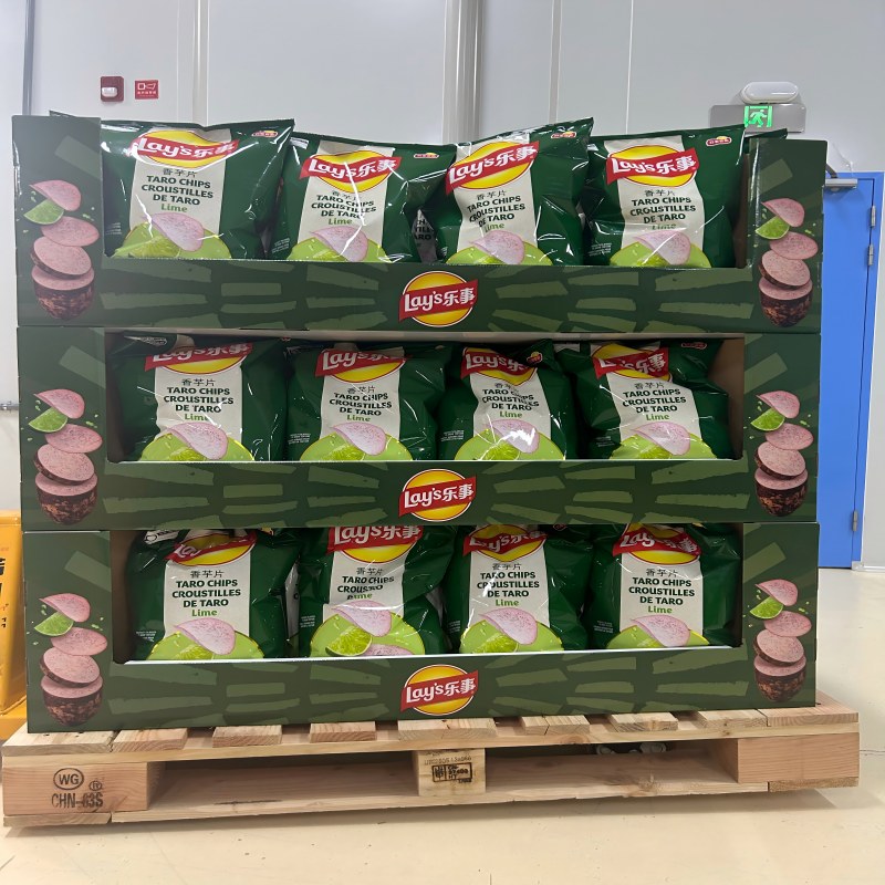当社のフレッシュカットタロイモチップスが、北米のコストコで正式に発売されました。